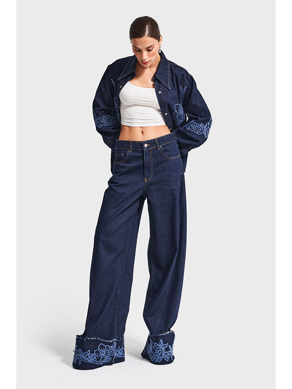 Kadın İndigo Mavi Renk 7w5-50 Palazzo Fit Viskon Kumaş Çiçek Nakışlı Özel Tasarım Denim Jean-4