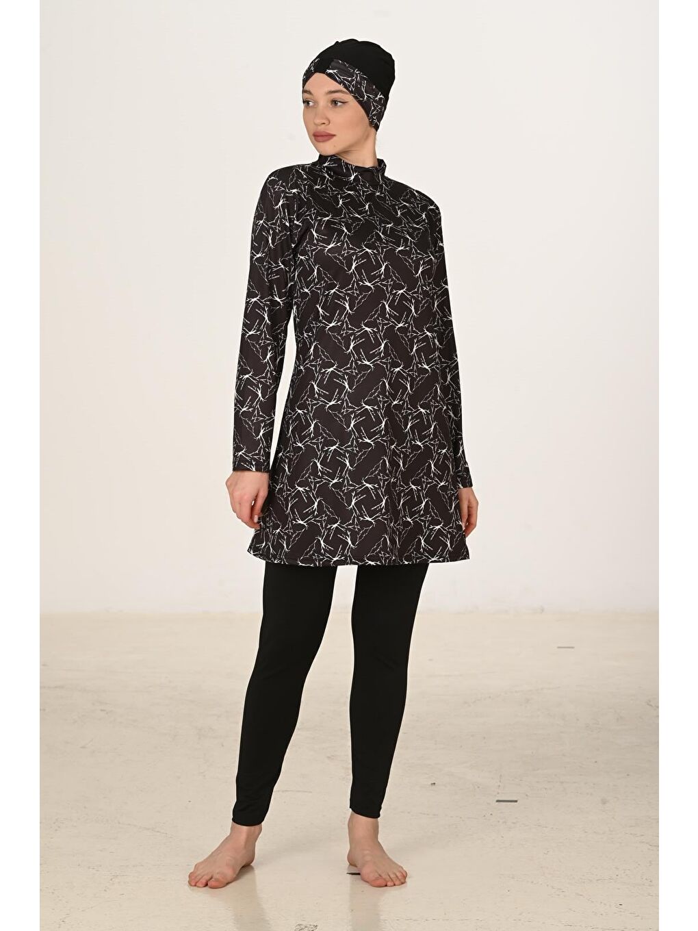 Siyah Büyük Beden Tam Kapalı Elastanlı Tesettür Mayo 3419B-4