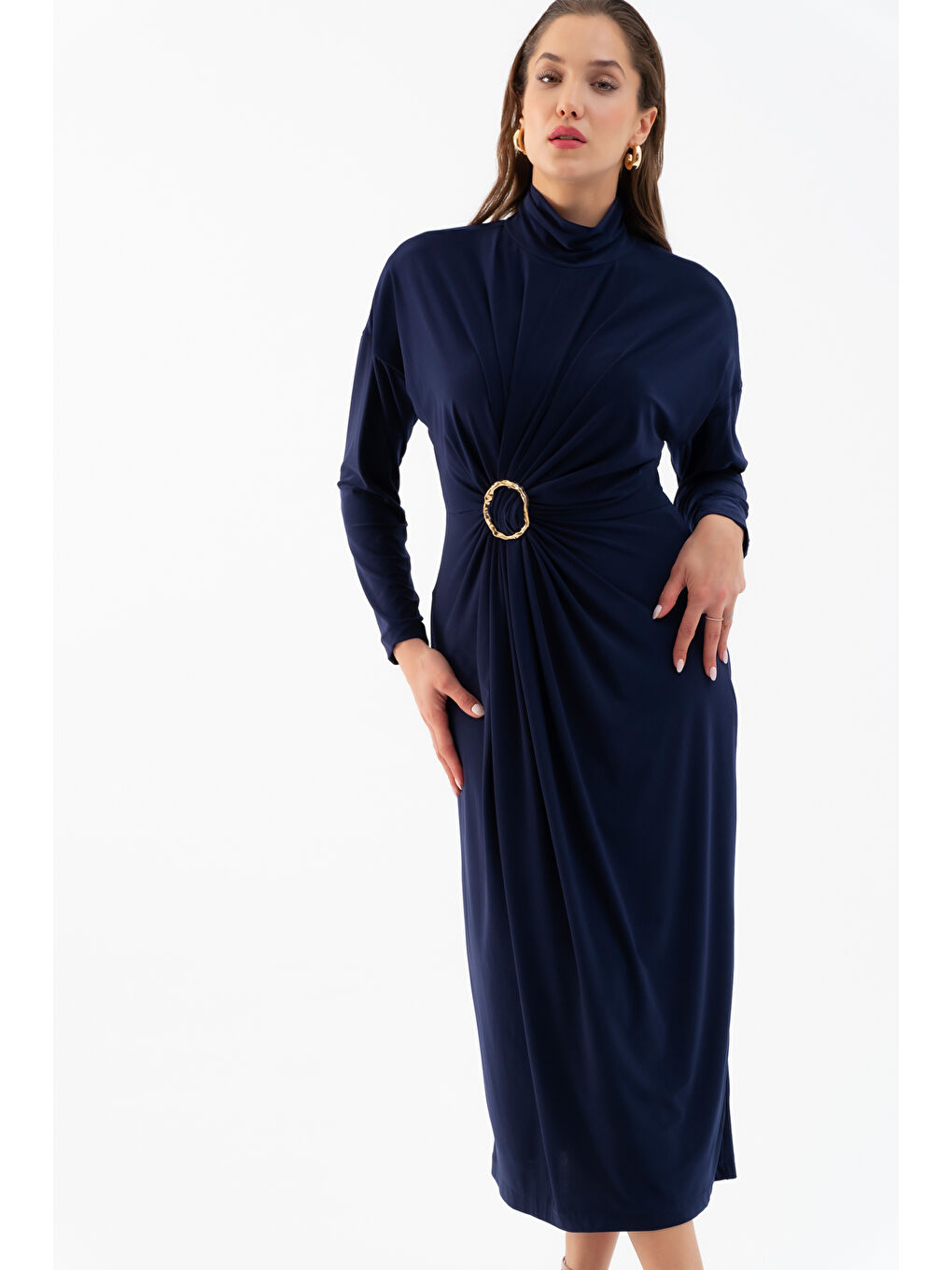 Kadın Lacivert Büzgülü Aksesuar Detaylı Midi Elbise-2