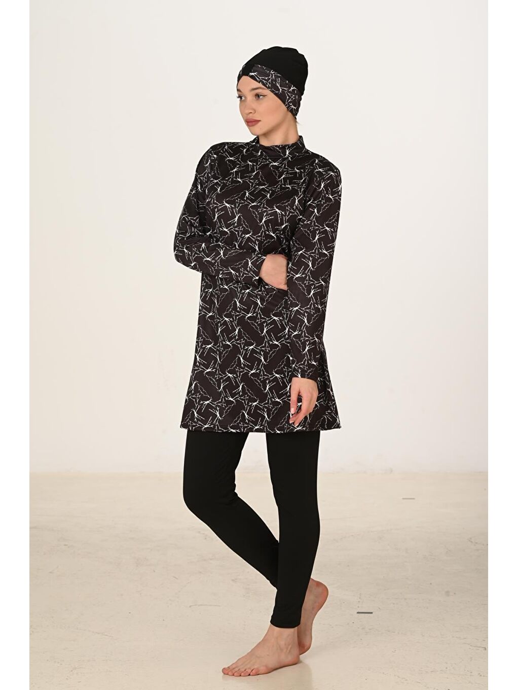 Siyah Büyük Beden Tam Kapalı Elastanlı Tesettür Mayo 3419B-5