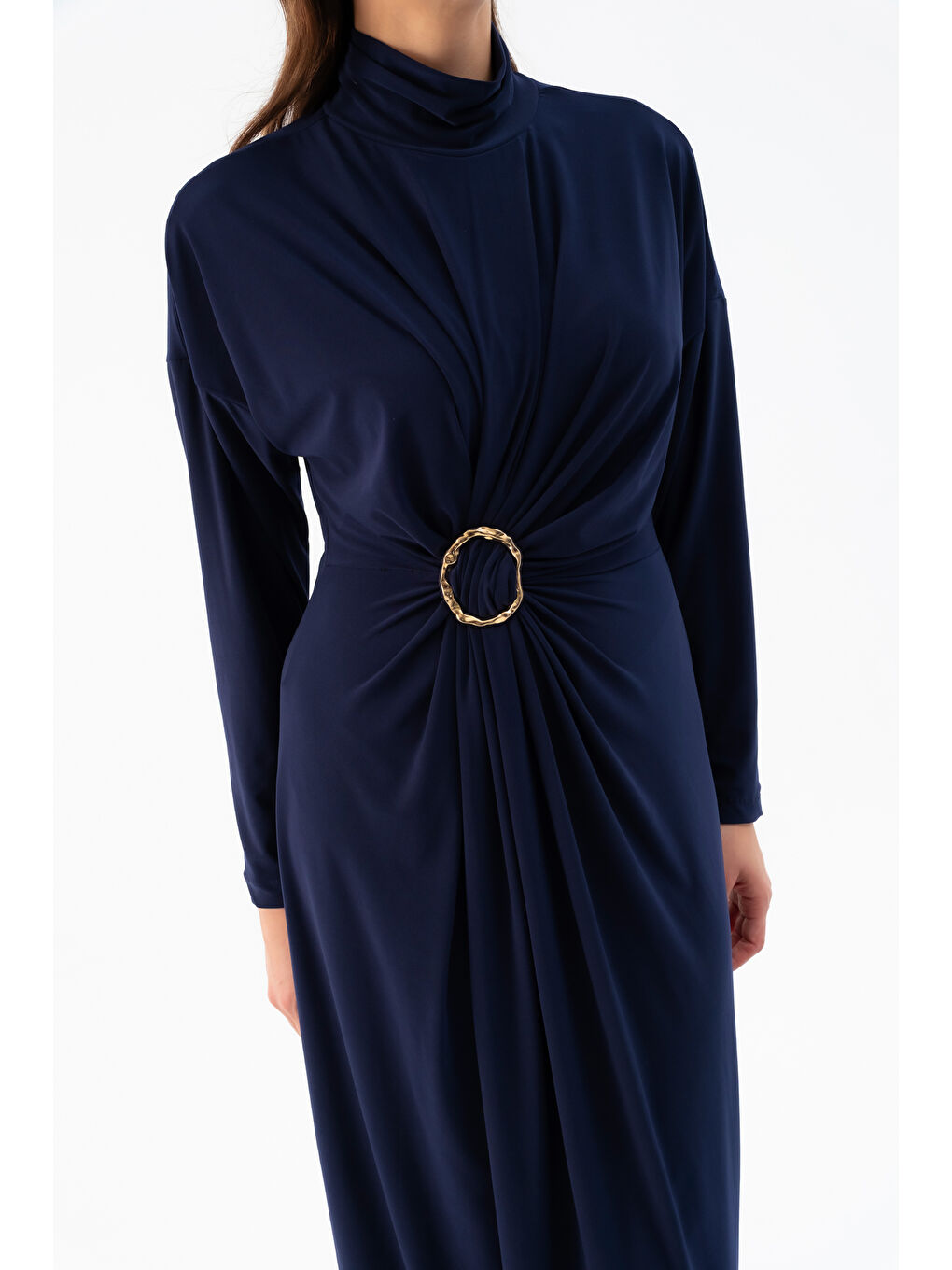 Kadın Lacivert Büzgülü Aksesuar Detaylı Midi Elbise-3