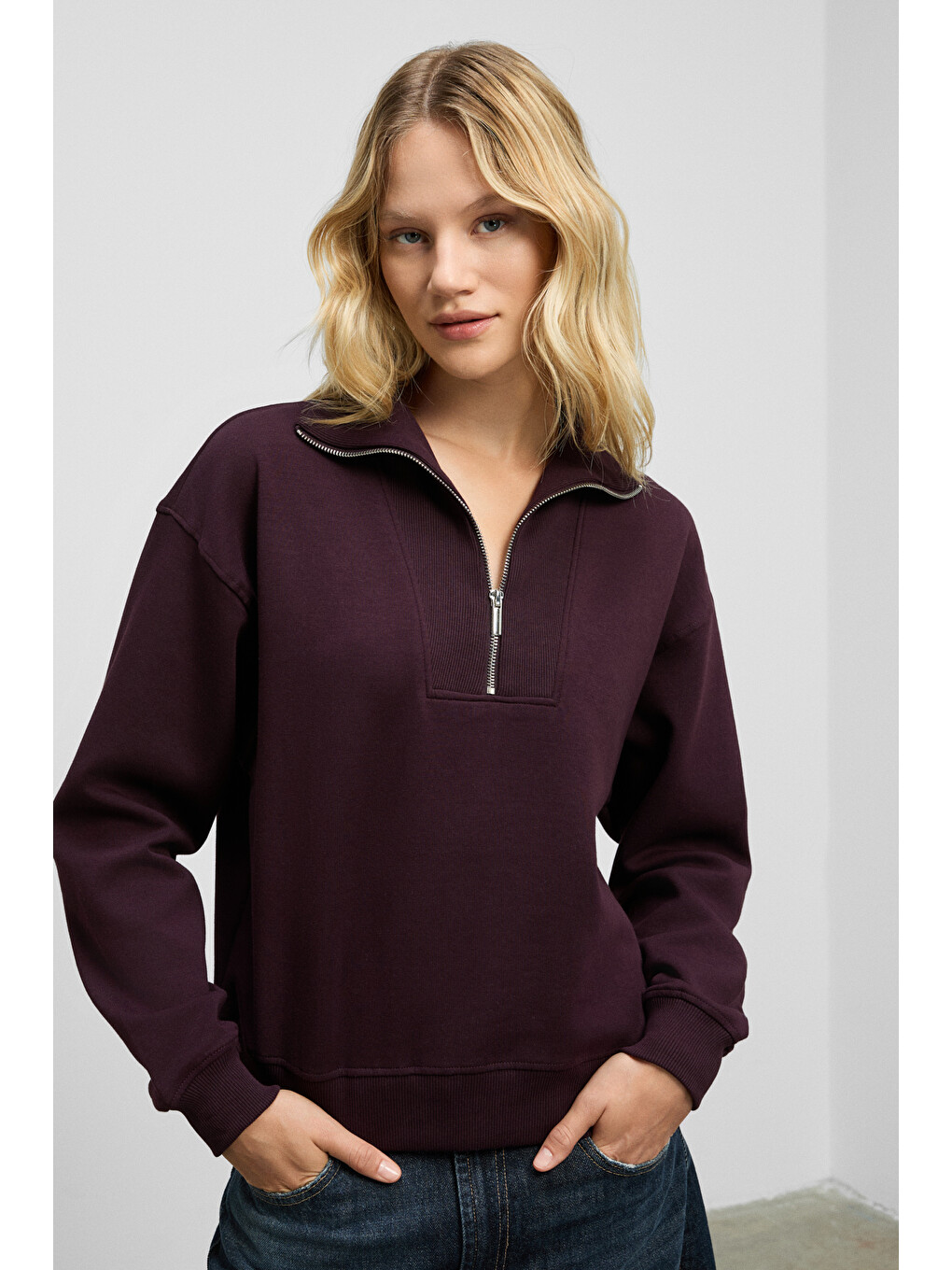 Endora Kadın Yumuşak Polarlı Kumaşlı Yakası Fermuarlı Regular Bordo Sweatshirt-1