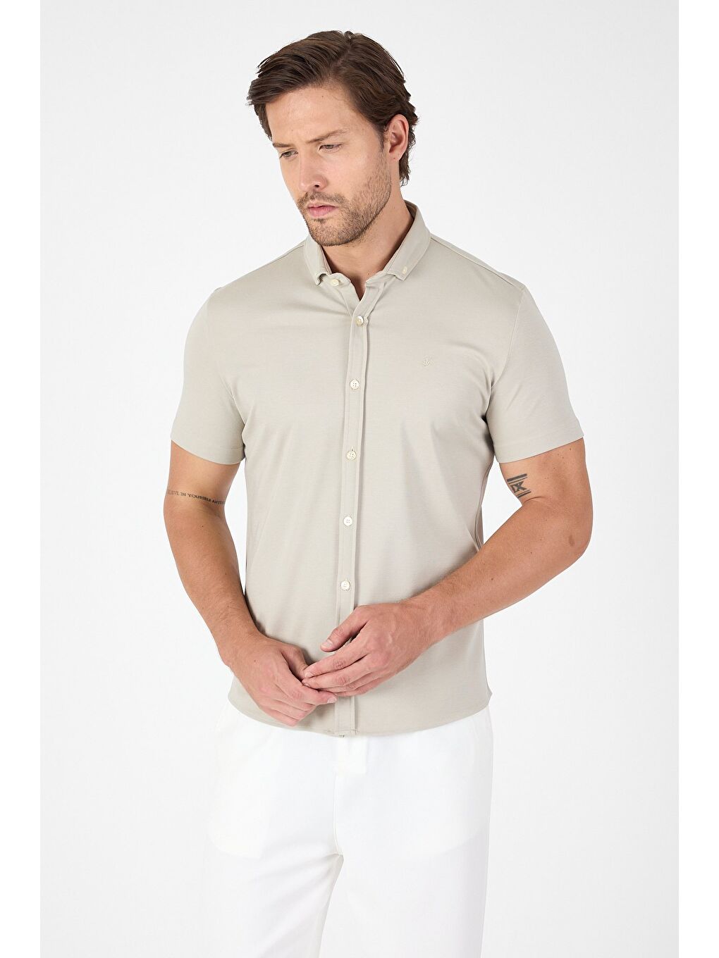 Bej Taş Rengi Kısa Kol Düğmeli Yaka Cepsiz Performans Ürün Slim Fit Büyük Beden Gömlek 1004250256-2