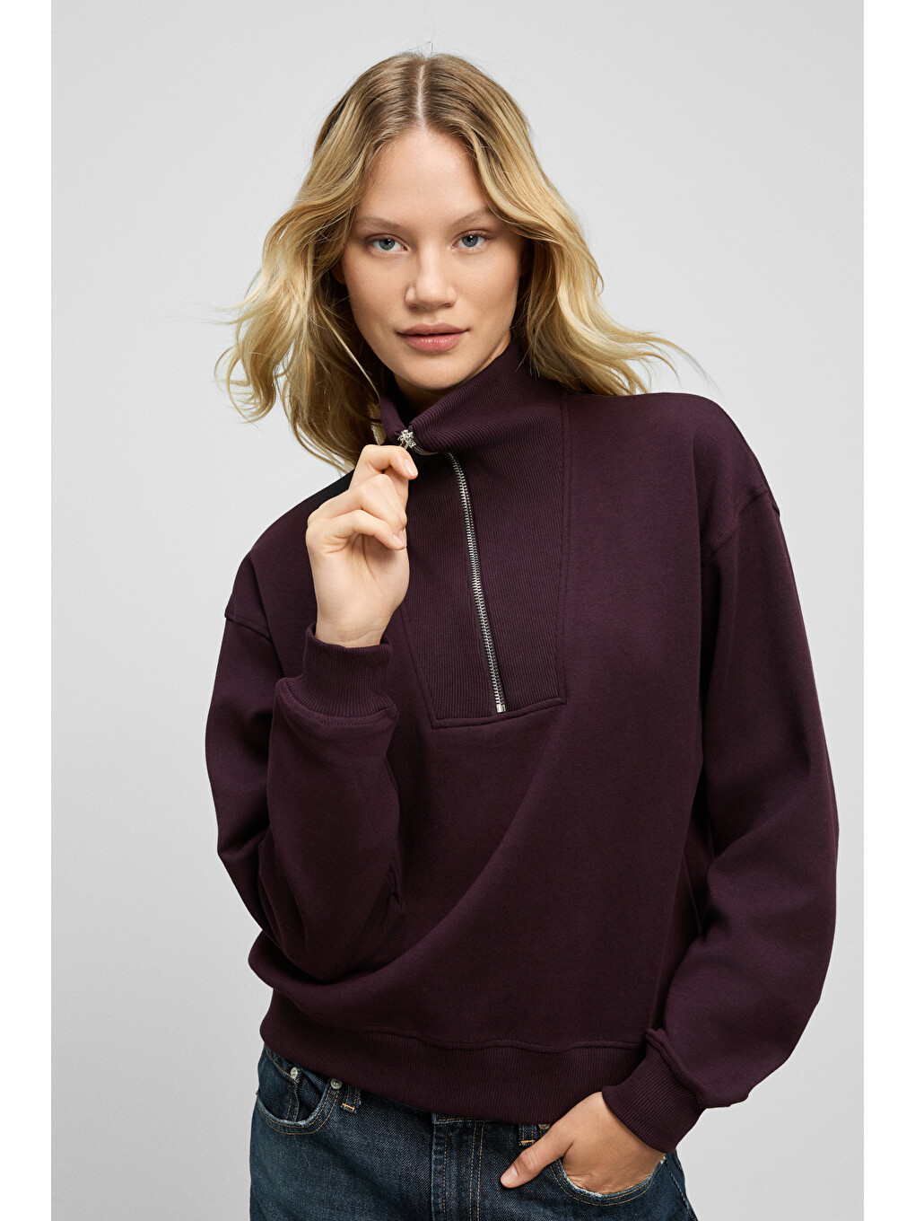 Endora Kadın Yumuşak Polarlı Kumaşlı Yakası Fermuarlı Regular Bordo Sweatshirt-2
