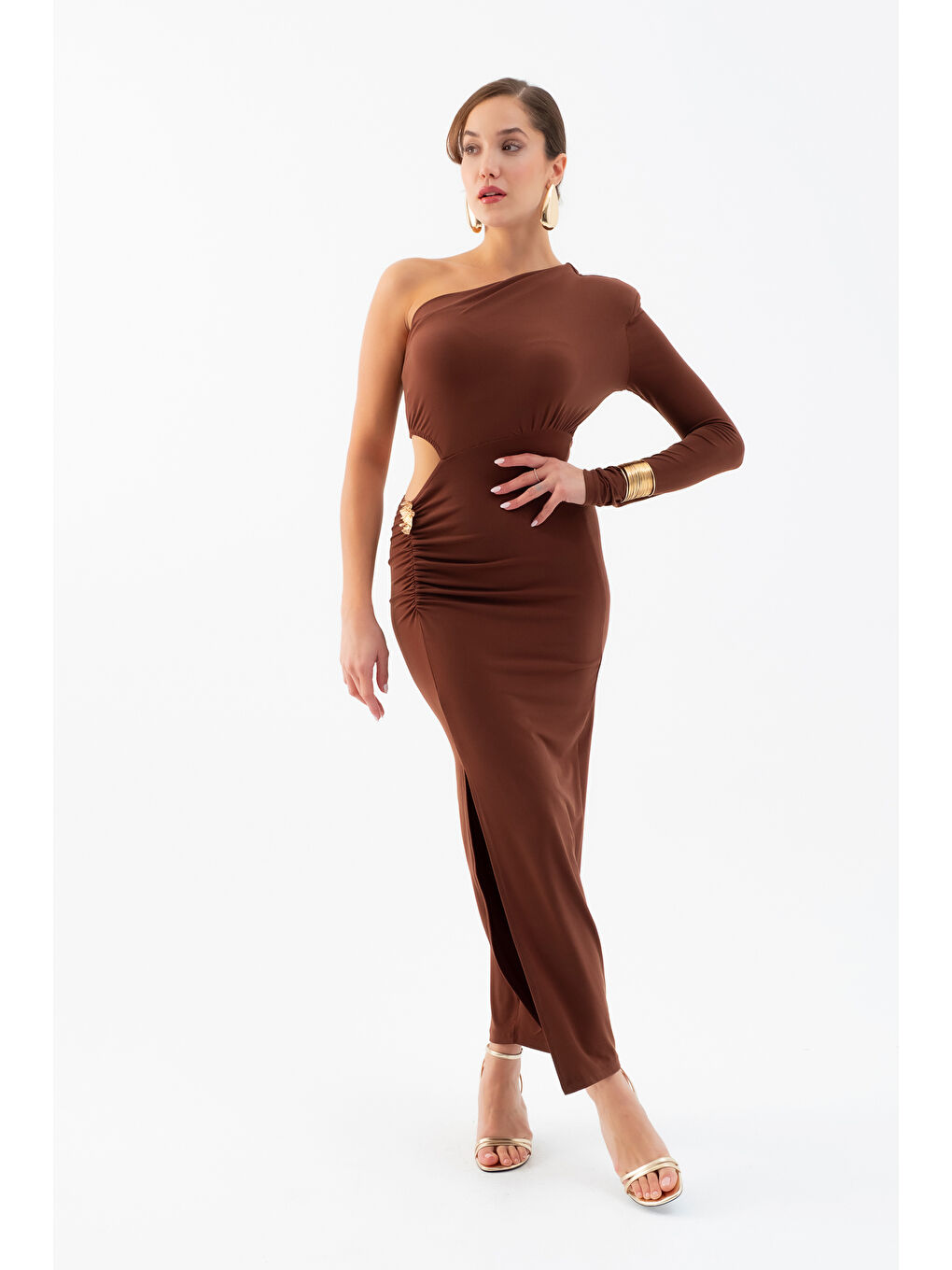 Kadın Kahverengi Tek Kol Bel Dekolteli Uzun Elbise-1