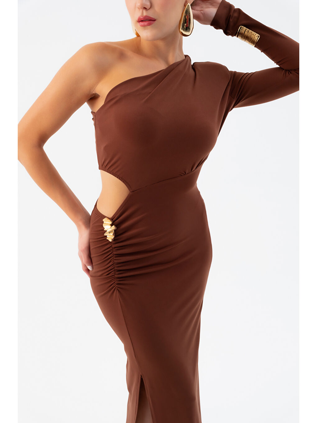 Kadın Kahverengi Tek Kol Bel Dekolteli Uzun Elbise-3
