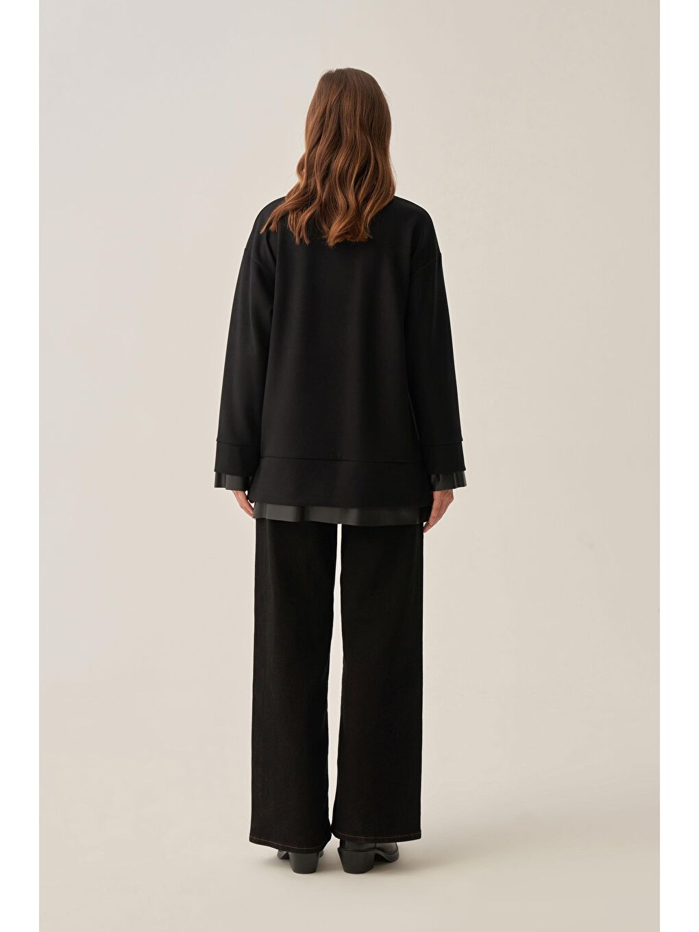 Siyah-Yumuşak Dokulu Deri Garnili Tunik-2