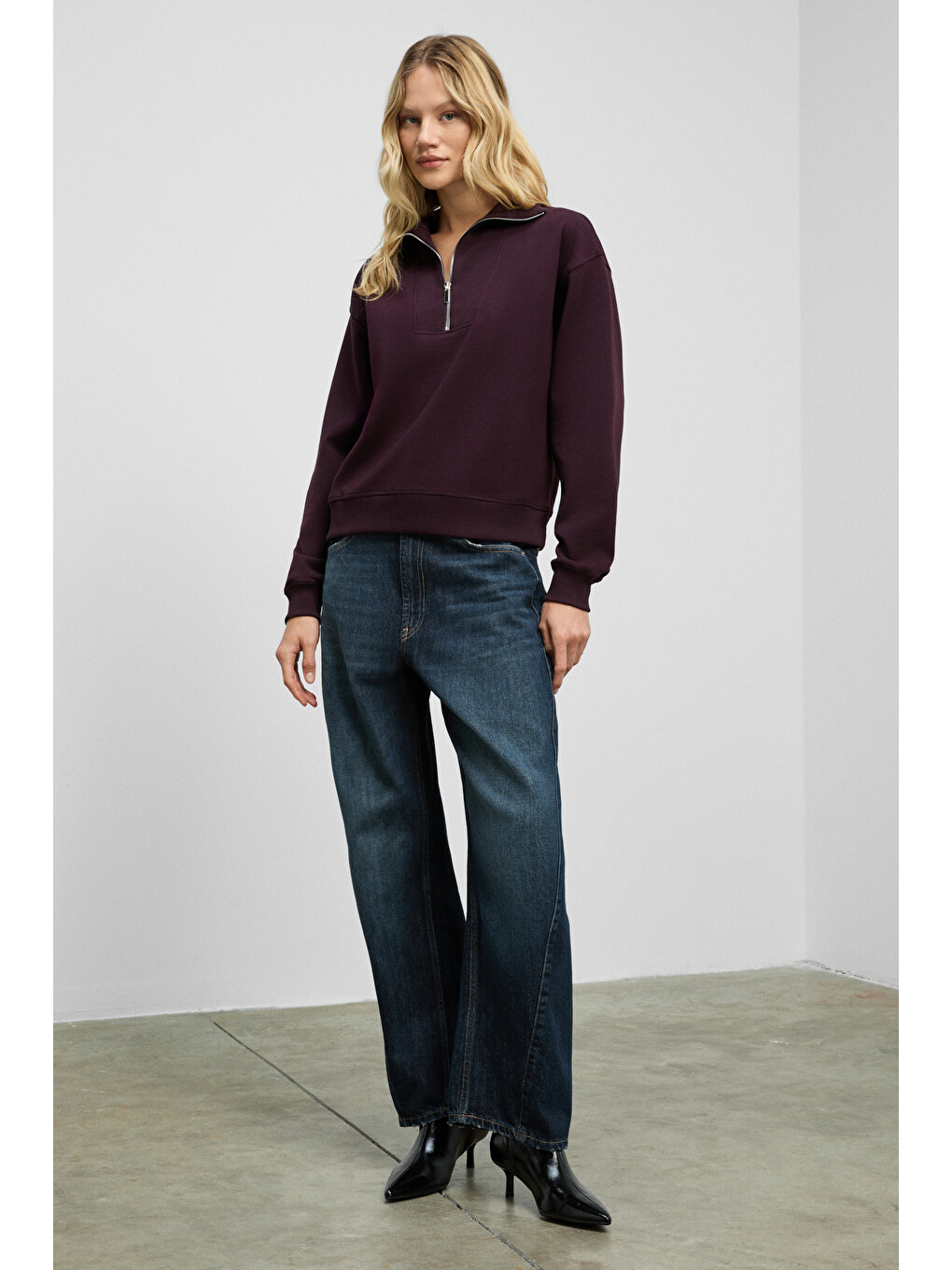 Endora Kadın Yumuşak Polarlı Kumaşlı Yakası Fermuarlı Regular Bordo Sweatshirt-4