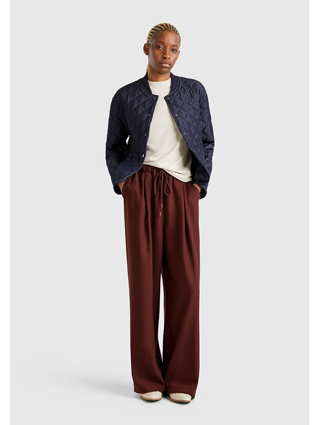 Kadın Kahverengi Liyosel Karışımlı Beli Lastikli Geniş Paça Pantolon-4