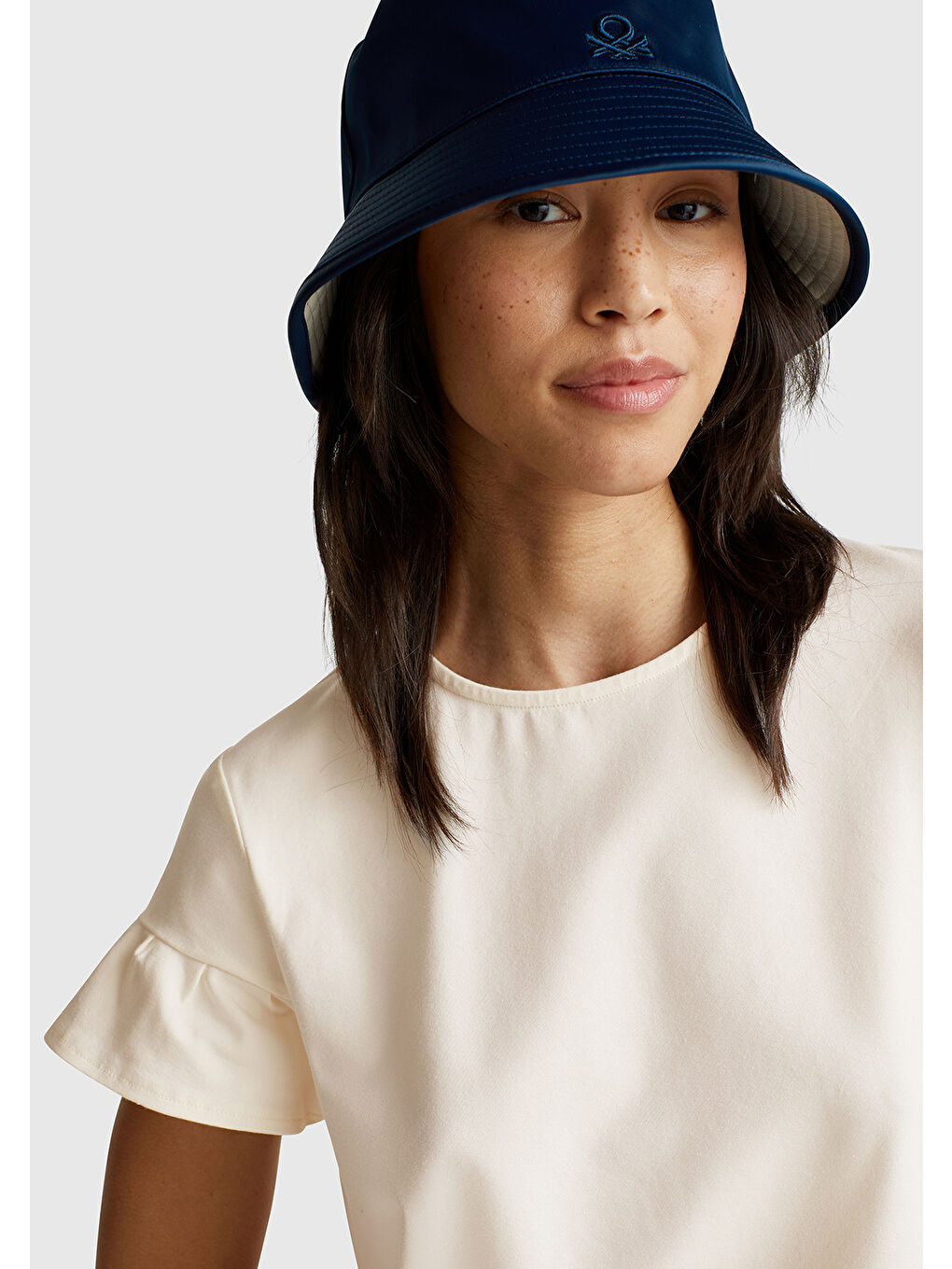 Ekru Kadın Krem Pamuk Karışımlı Kolları Fırfır Detaylı T-Shirt-4