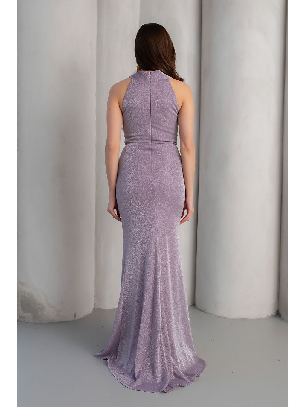 Lila Kadın Lavanta Halter Yaka Yırtmaçlı Simli Uzun Abiye Elbise-5