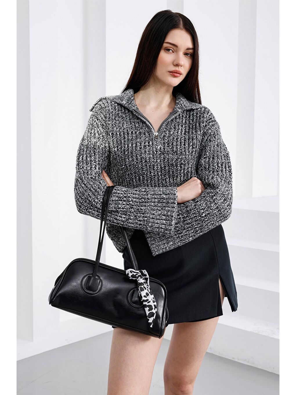 Vita Fular Detaylı Bowling Çanta  Siyah-3