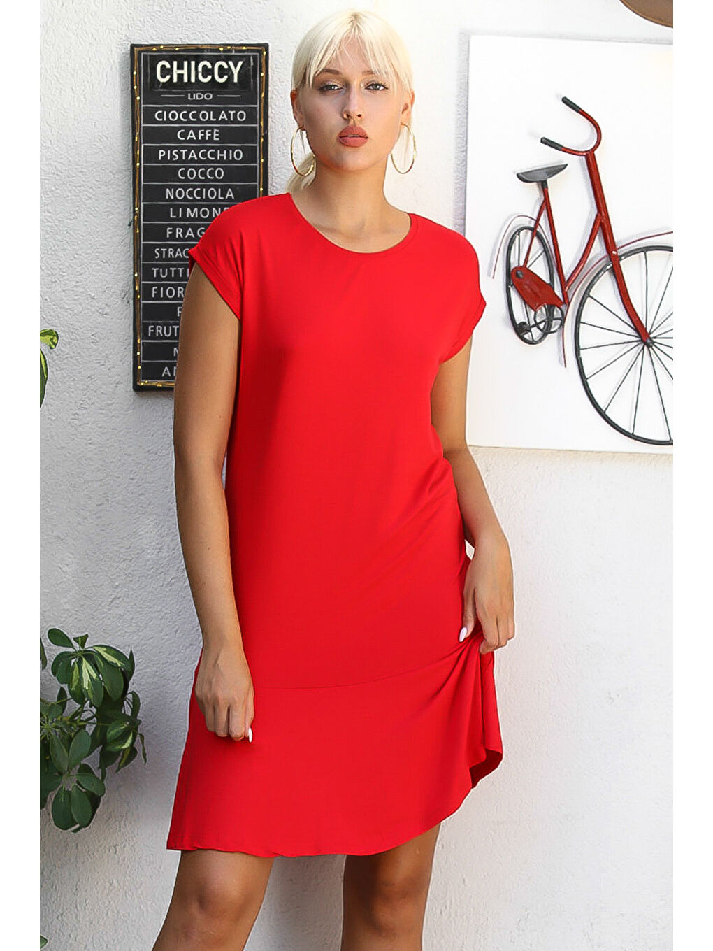 Kadın Kırmızı Yuvarlak Yaka Düşük Kol Fırfırlı Midi Oversize Casual Viskon Örme Elbise-3