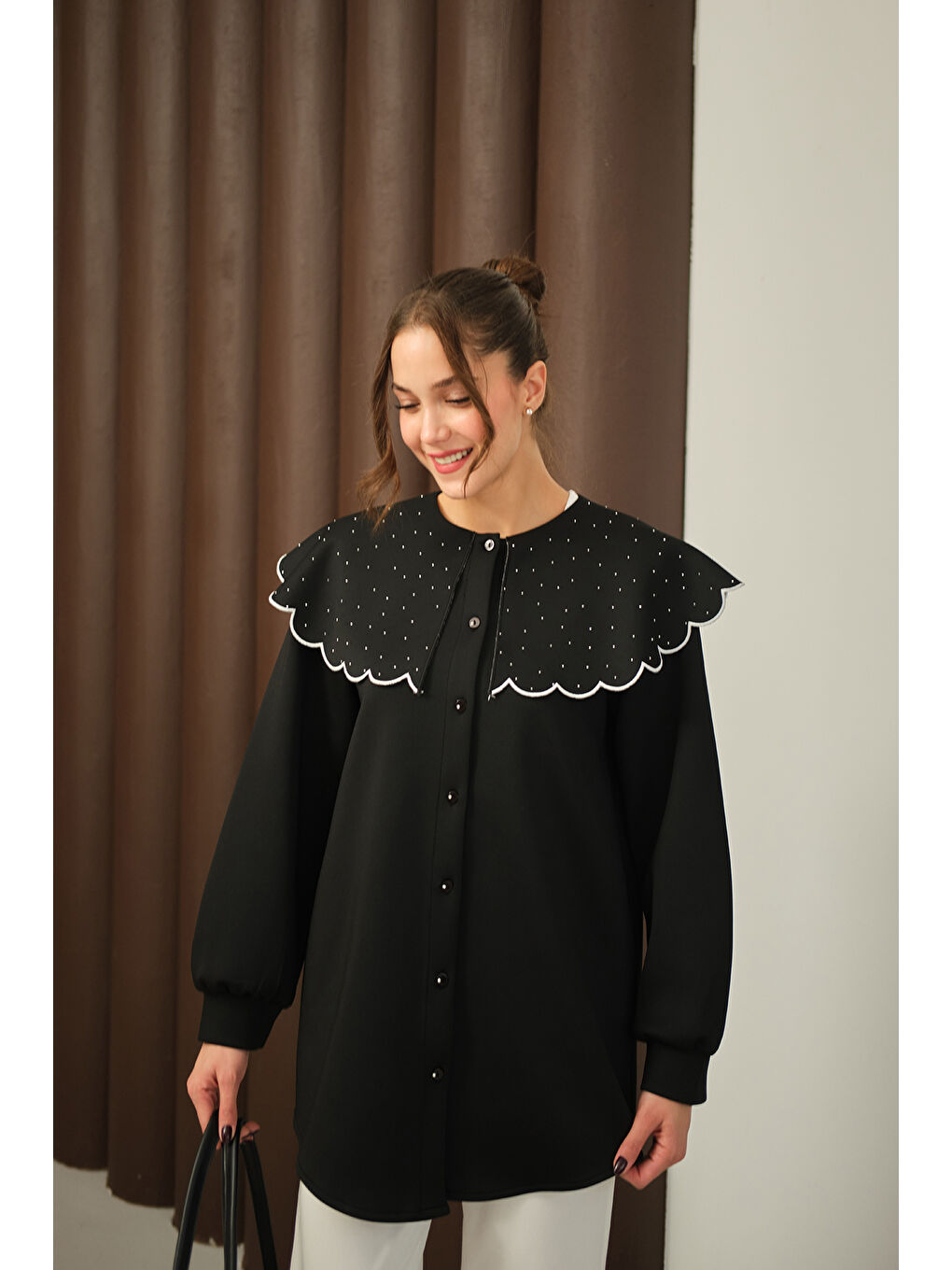 Kadın Yakası Taşlı Tunik Siyah