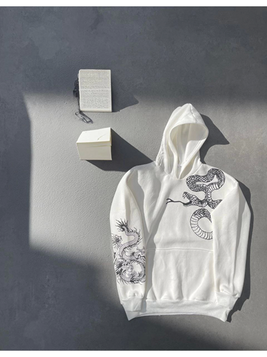 Uzun Kol Kapüşonlu Baskılı Sweatshirt - Beyaz-3