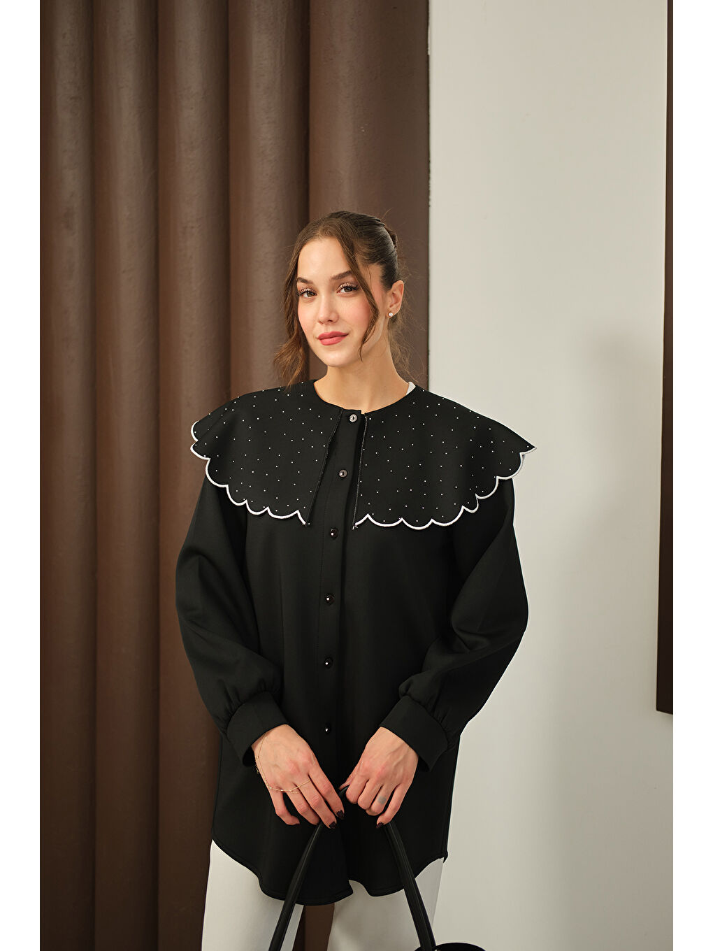 Kadın Yakası Taşlı Tunik Siyah-1