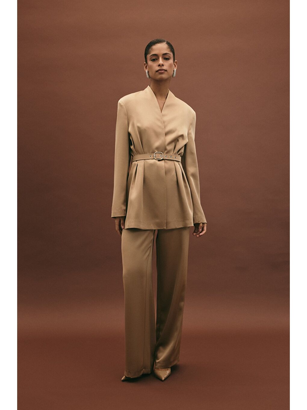 Bej Kemer Detaylı Saten Pantolon - Vizon-3