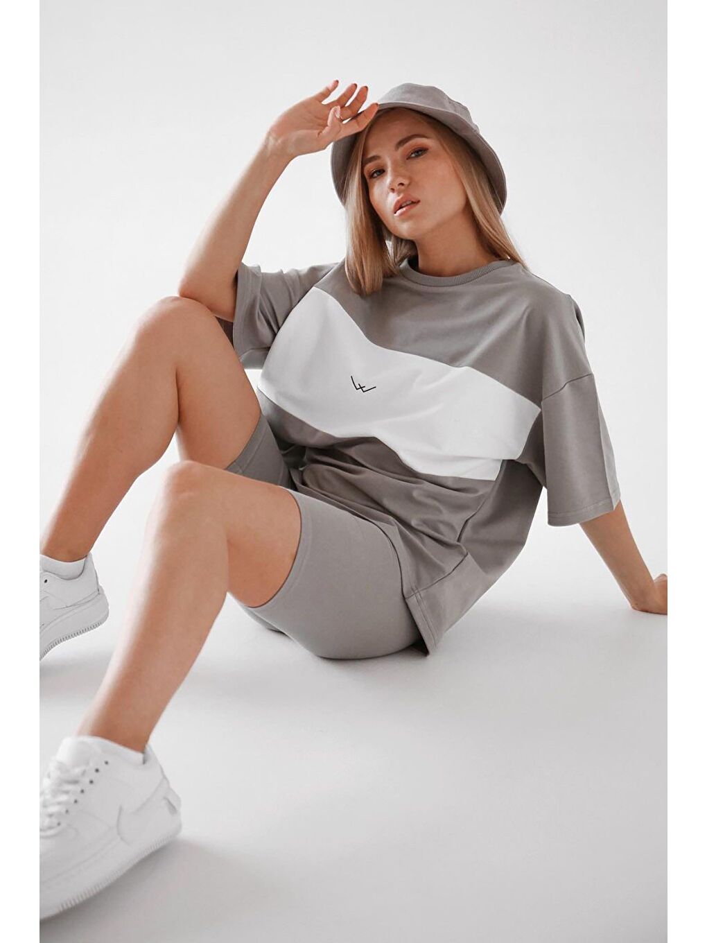 Boyalı Gri Nakışlı Tişört Mg1421-5