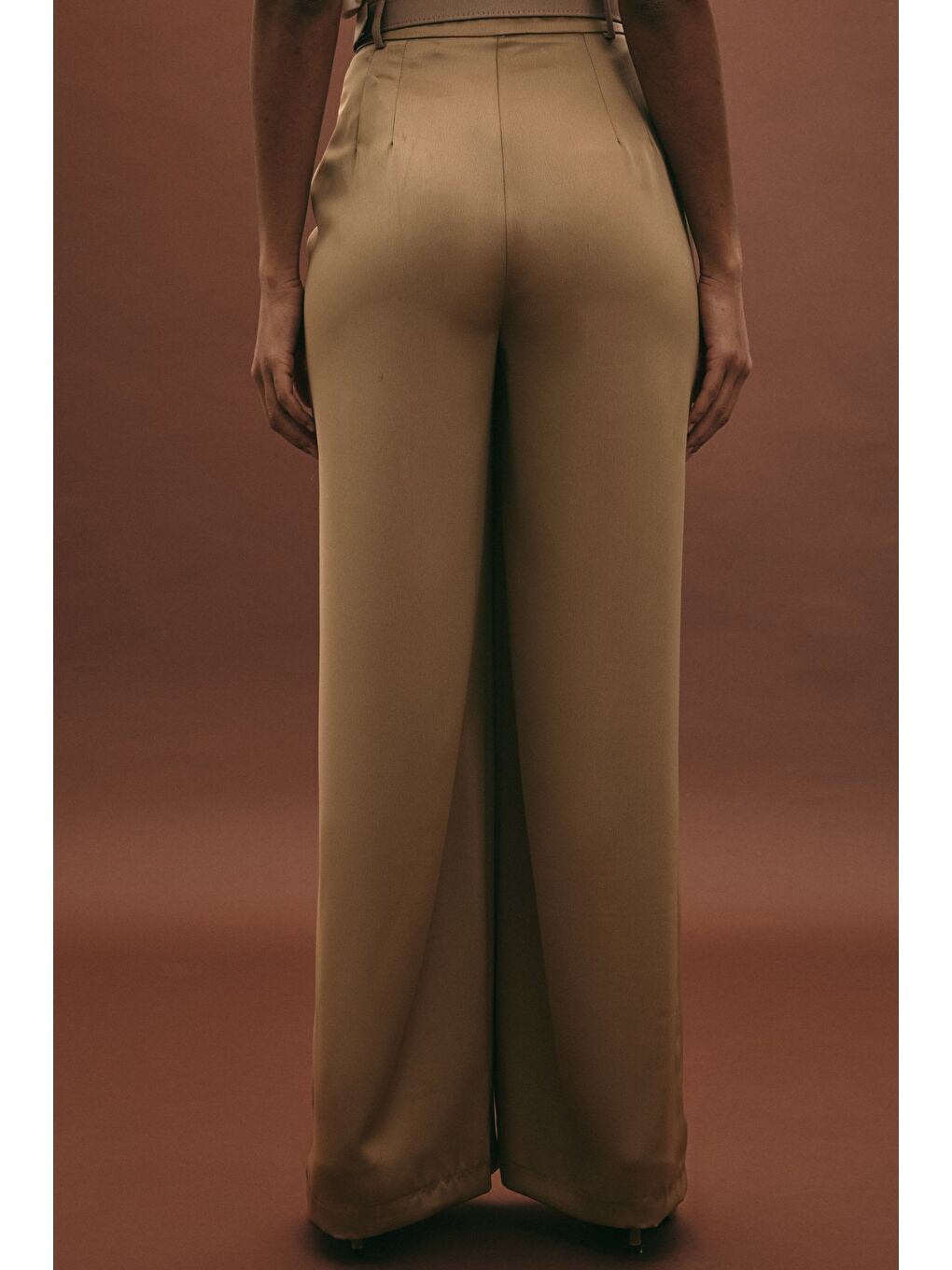 Bej Kemer Detaylı Saten Pantolon - Vizon-6