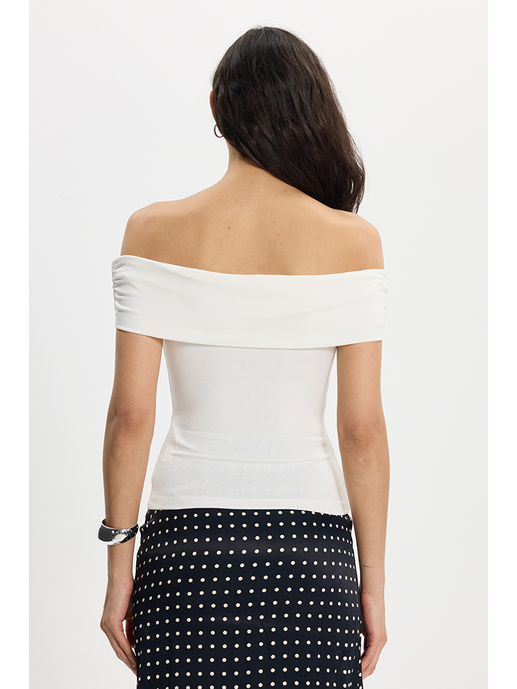 Kadın Slim Fit Dar Kesim Pamuklu Kayık Yaka Kısa Kollu Elastanlı Beyaz Bluz-5