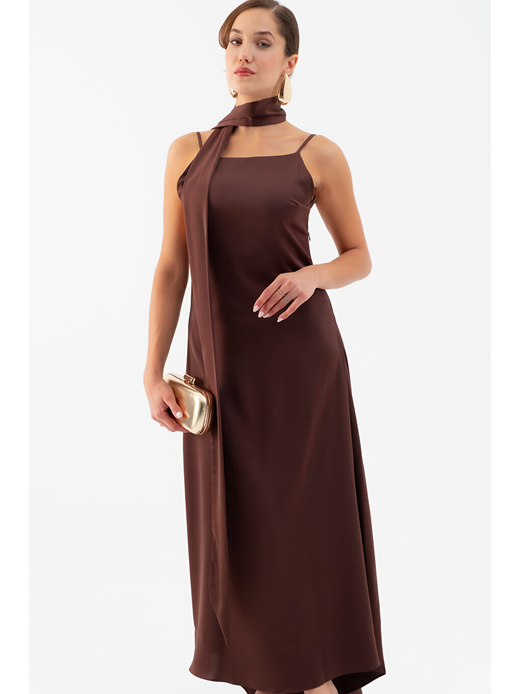 Kadın Kahverengi Fularlı Maxi Saten Elbise-1