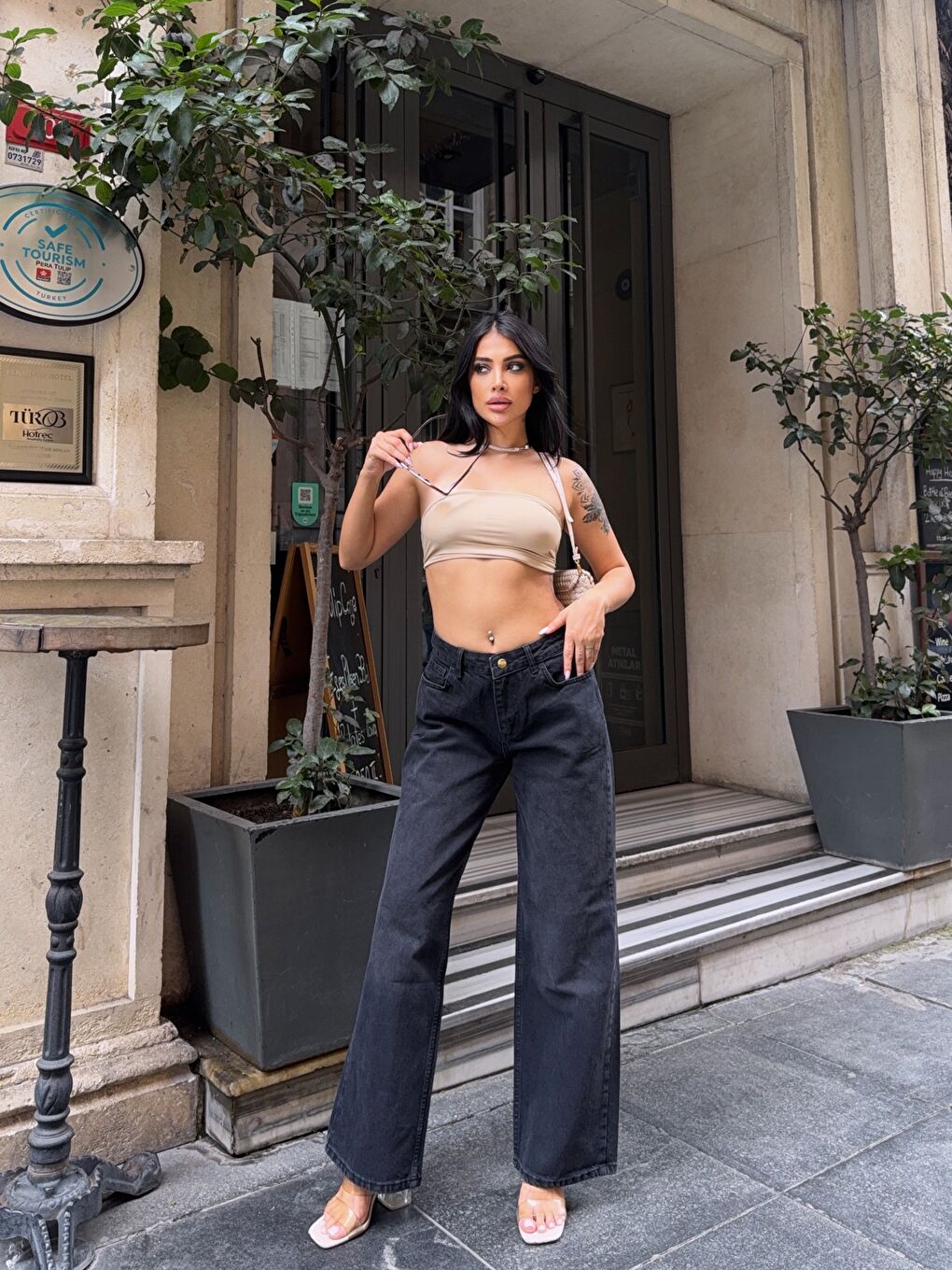 Geniş Paça Yüksek Bel Siyah Jean