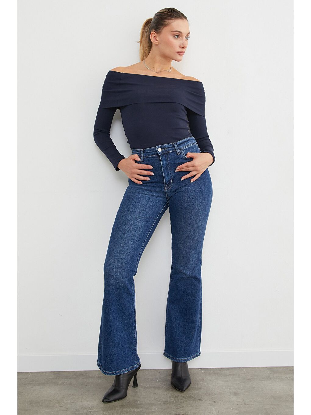 Lacivert Basic Madonna Yaka Modal Bluz-1