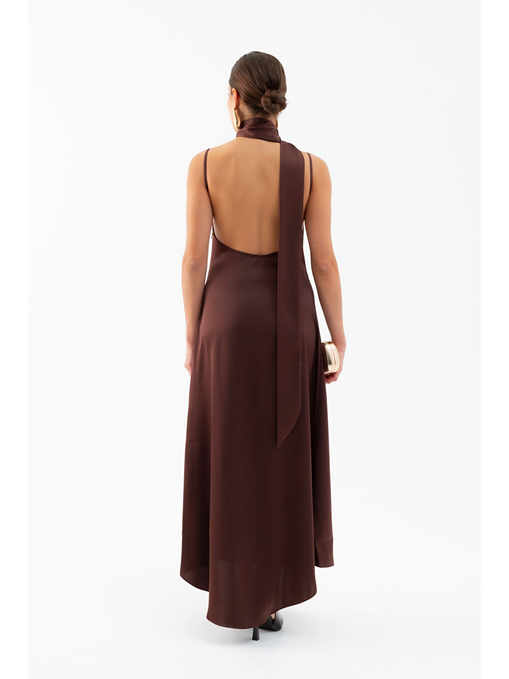 Kadın Kahverengi Fularlı Maxi Saten Elbise-5