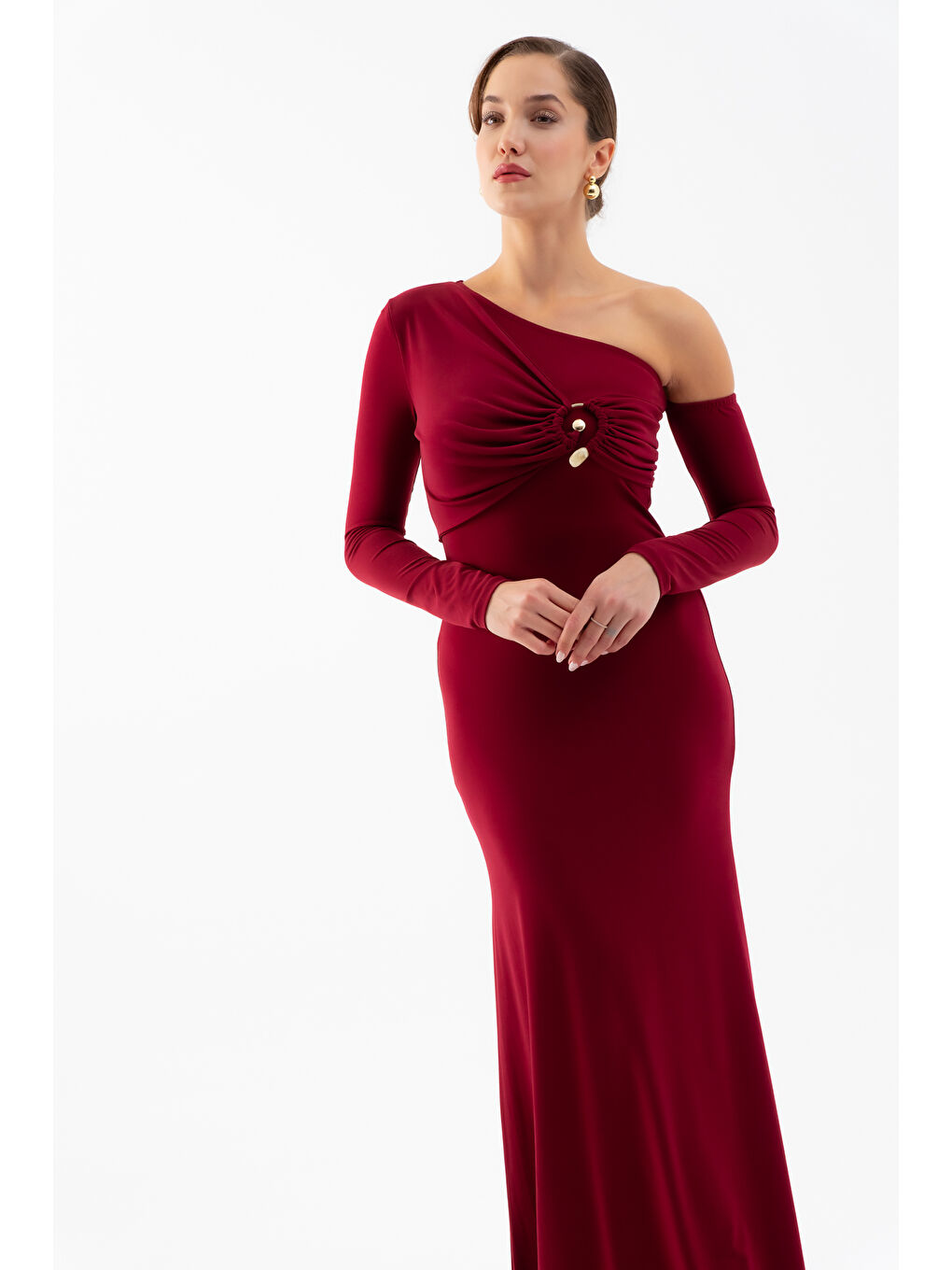 Kadın Bordo Tek Omuz Taş Aksesuarlı Maxi Elbise-2