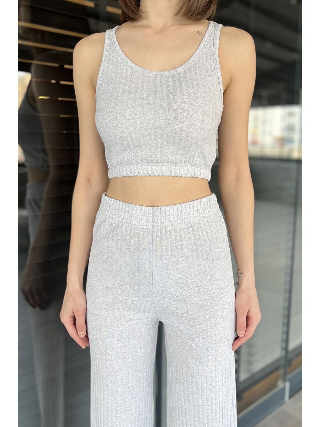 Gri Kadın Sıfır Kol Crop Top Bluz Pantolon İkili Takım-3
