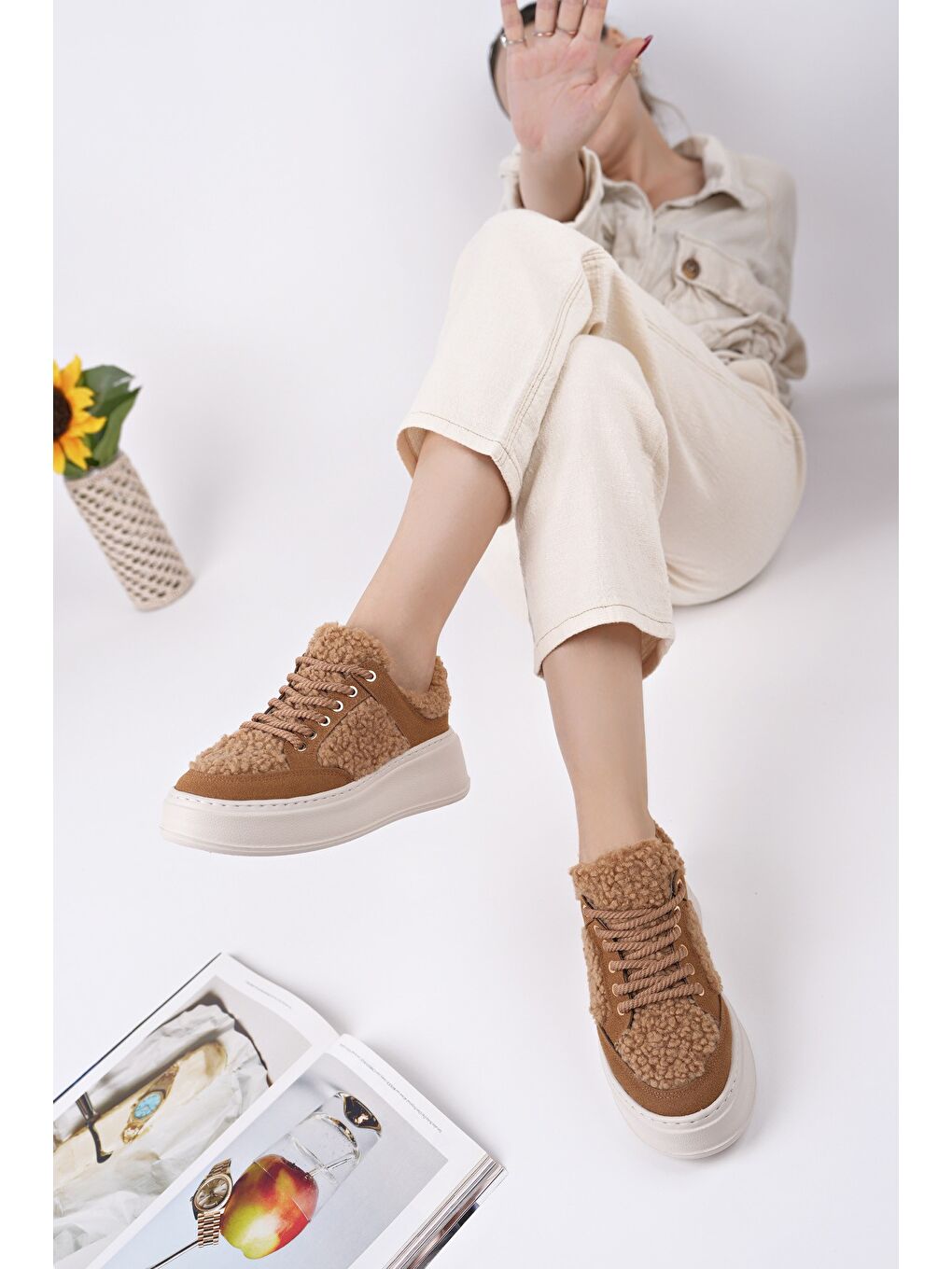 Kahverengi FLEECY Kalın Taban Bağcıklı Pelüş Detaylı Kadın Kışlık Sneaker Spor Ayakkabı-4