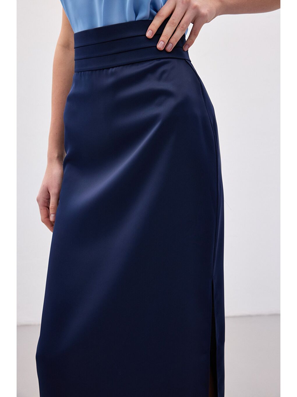 Bel Pile Detaylı Saten Etek - Lacivert-5