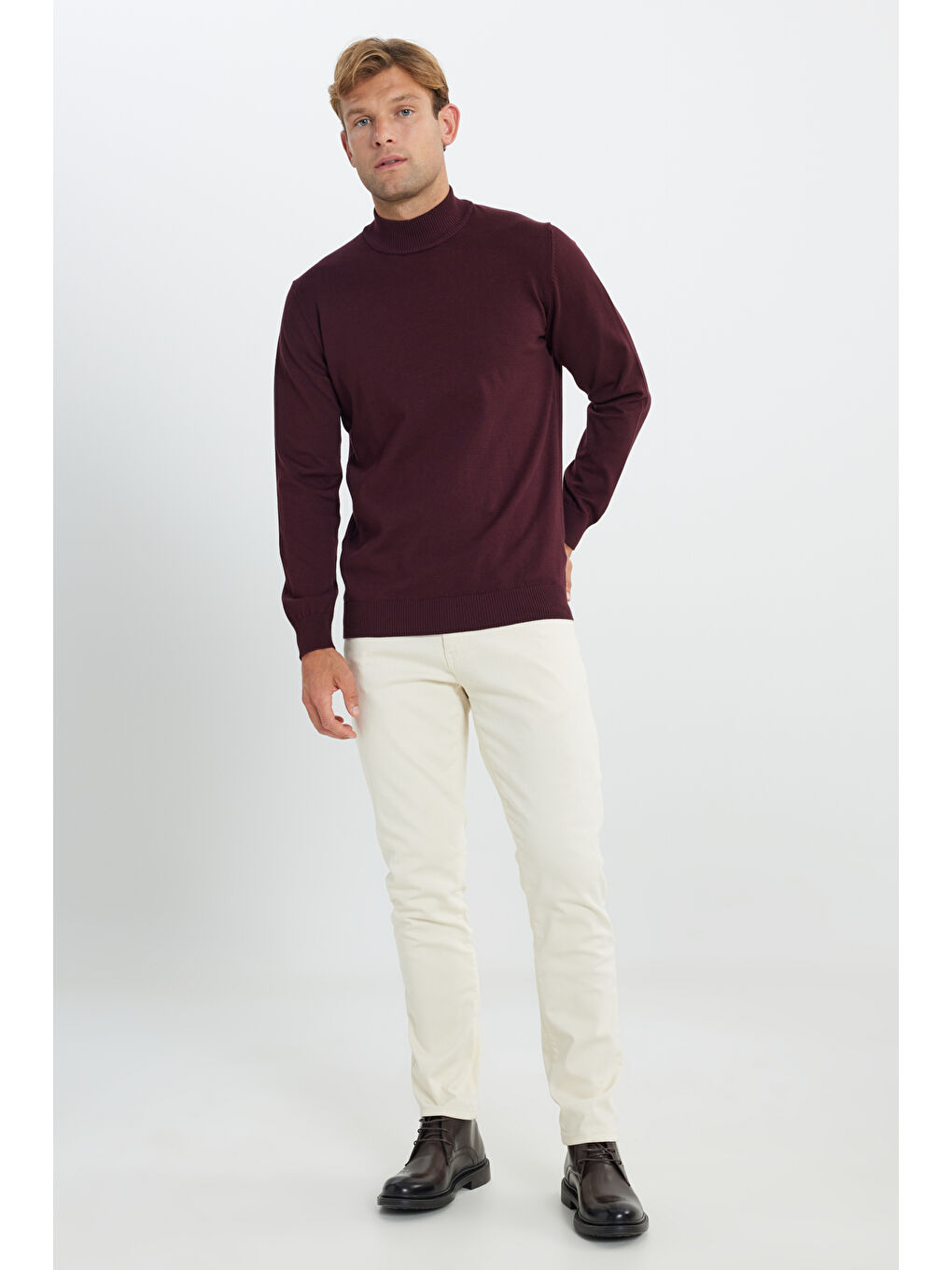 Erkek Bordo Pamuklu Standart Fit Normal Kesim Yarım Balıkçı Yaka Triko Kazak-1