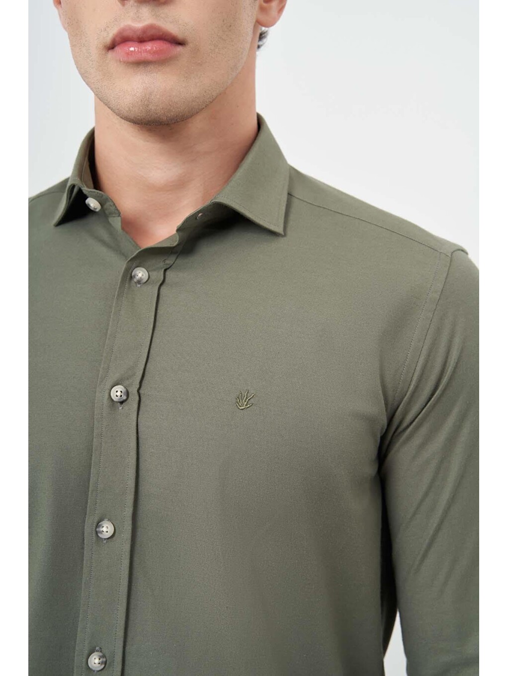 Koyu Haki Uzun Kol Düz Yarım İtalyan Yaka Cepsiz Pamuklu Classic Slim Fit Gömlek 1004245211-3