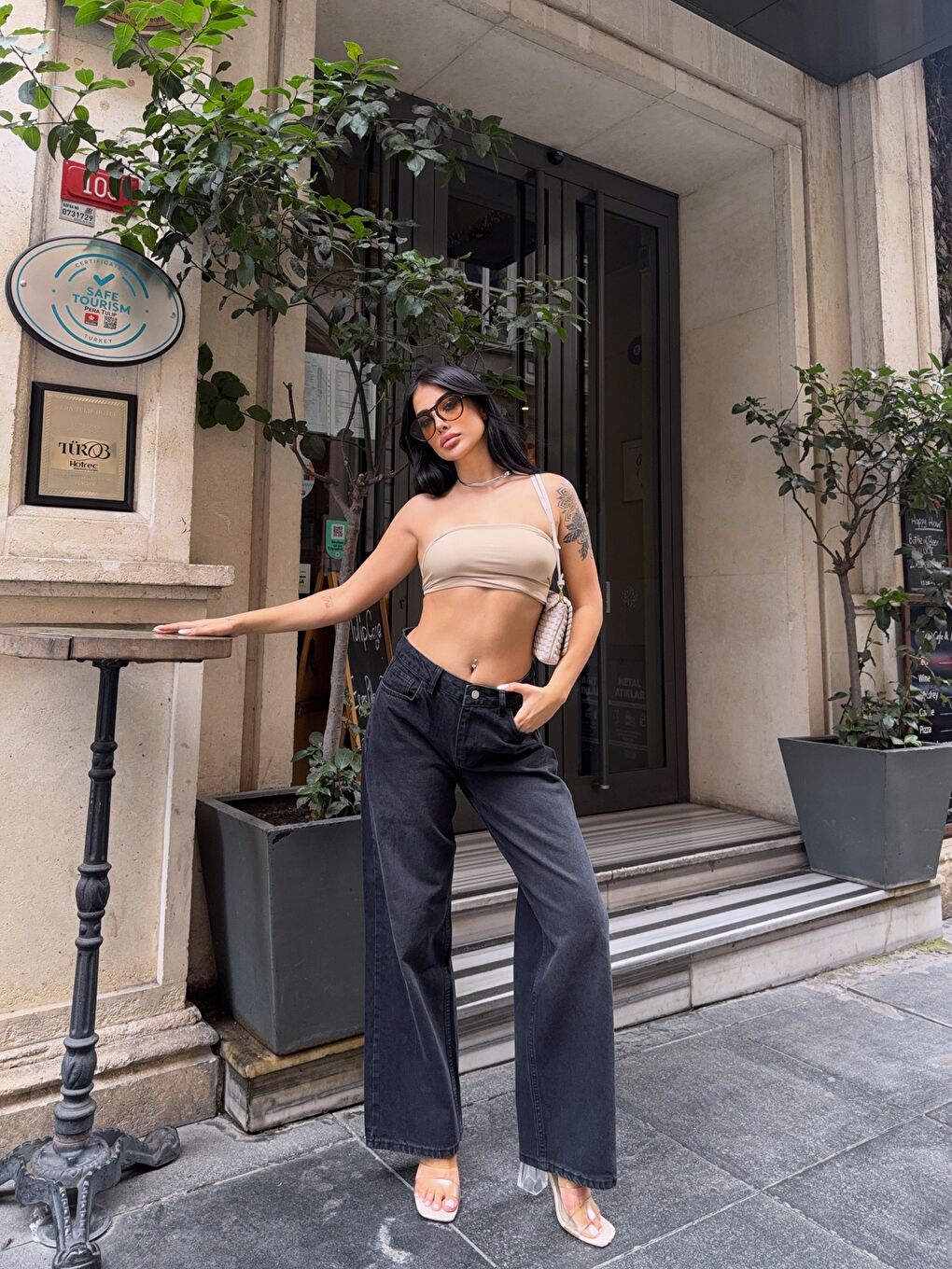 Geniş Paça Yüksek Bel Siyah Jean-2