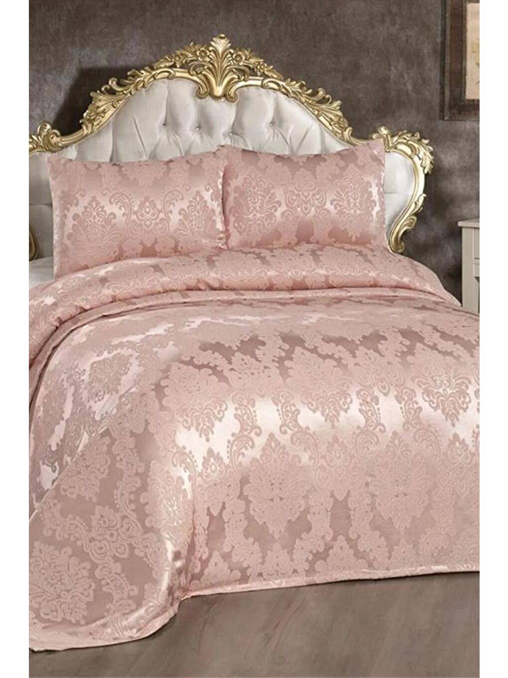 Pembe Toprak Jakarlı Şönil Yatak Örtüsü Pudra