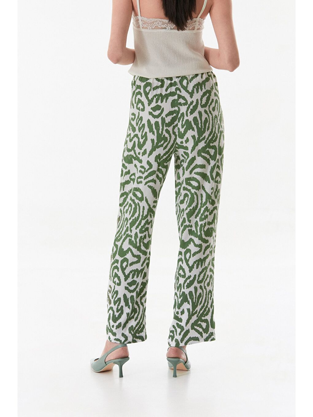 Yeşil Desenli Bürümcük Kumaş Bol Paça Pantolon-4