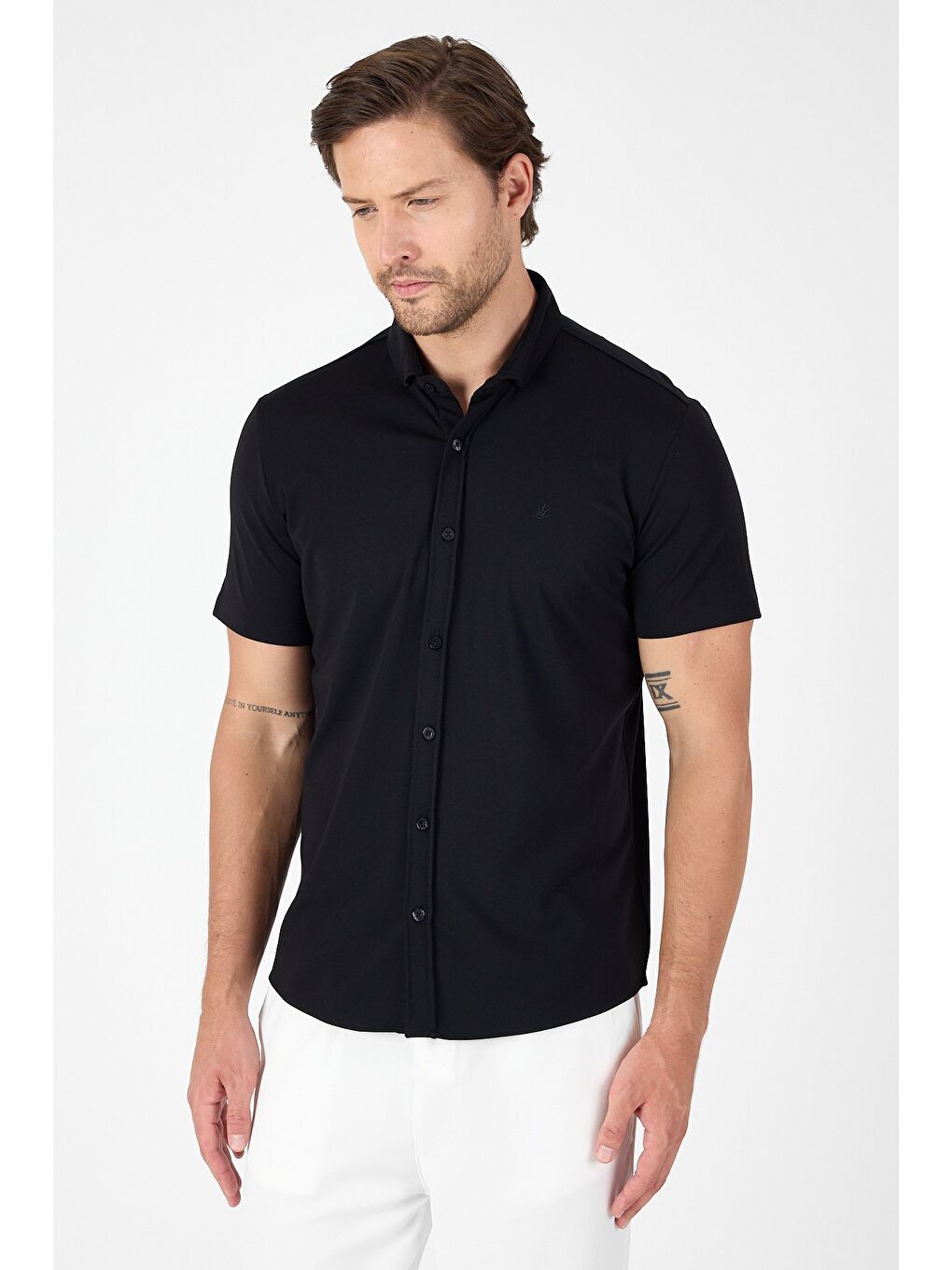 Siyah Kısa Kol Düğmeli Yaka Cepsiz Performans Ürün Slim Fit Büyük Beden Gömlek 1004250256-2