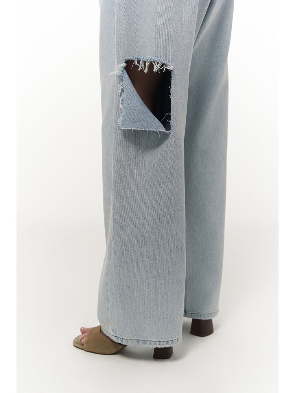 Garbo Yırtık Detay Mavi Jean Pantolon-6