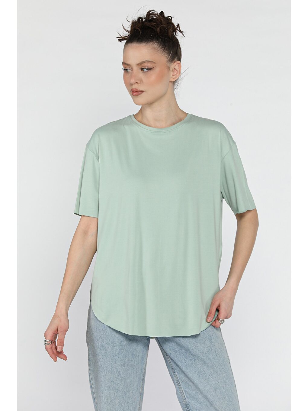 Yeşil Kadın Oval Kesim Basic Tişört