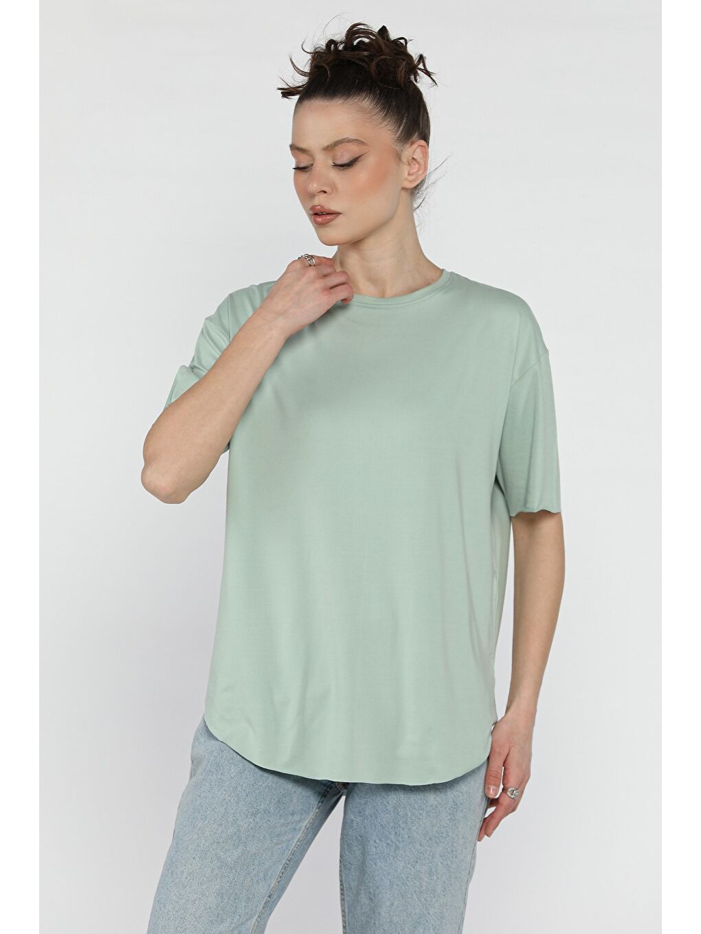 Yeşil Kadın Oval Kesim Basic Tişört-1