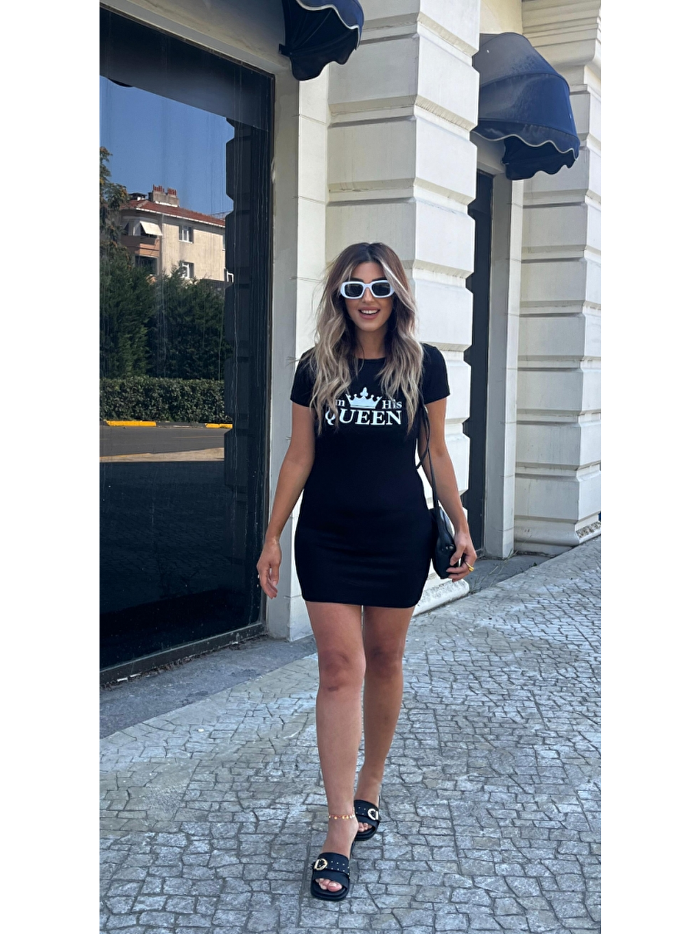 Siyah Kadın Kısa Kollu Queen Baskı Iki Iplik Mini Elbise