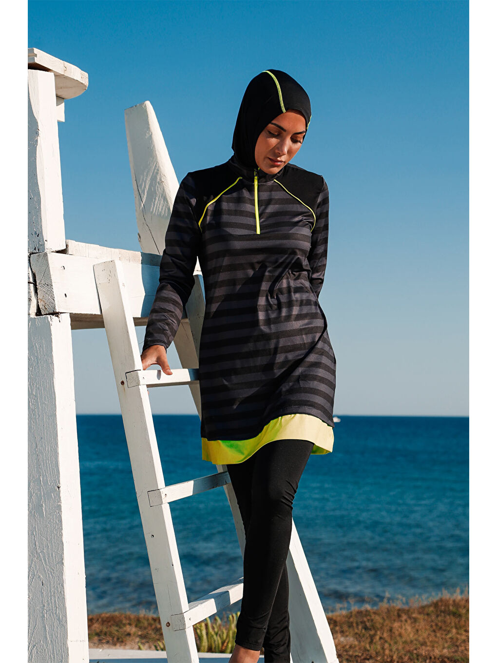 Tam Kapalı Tesettür Mayo Siyah M2232-2