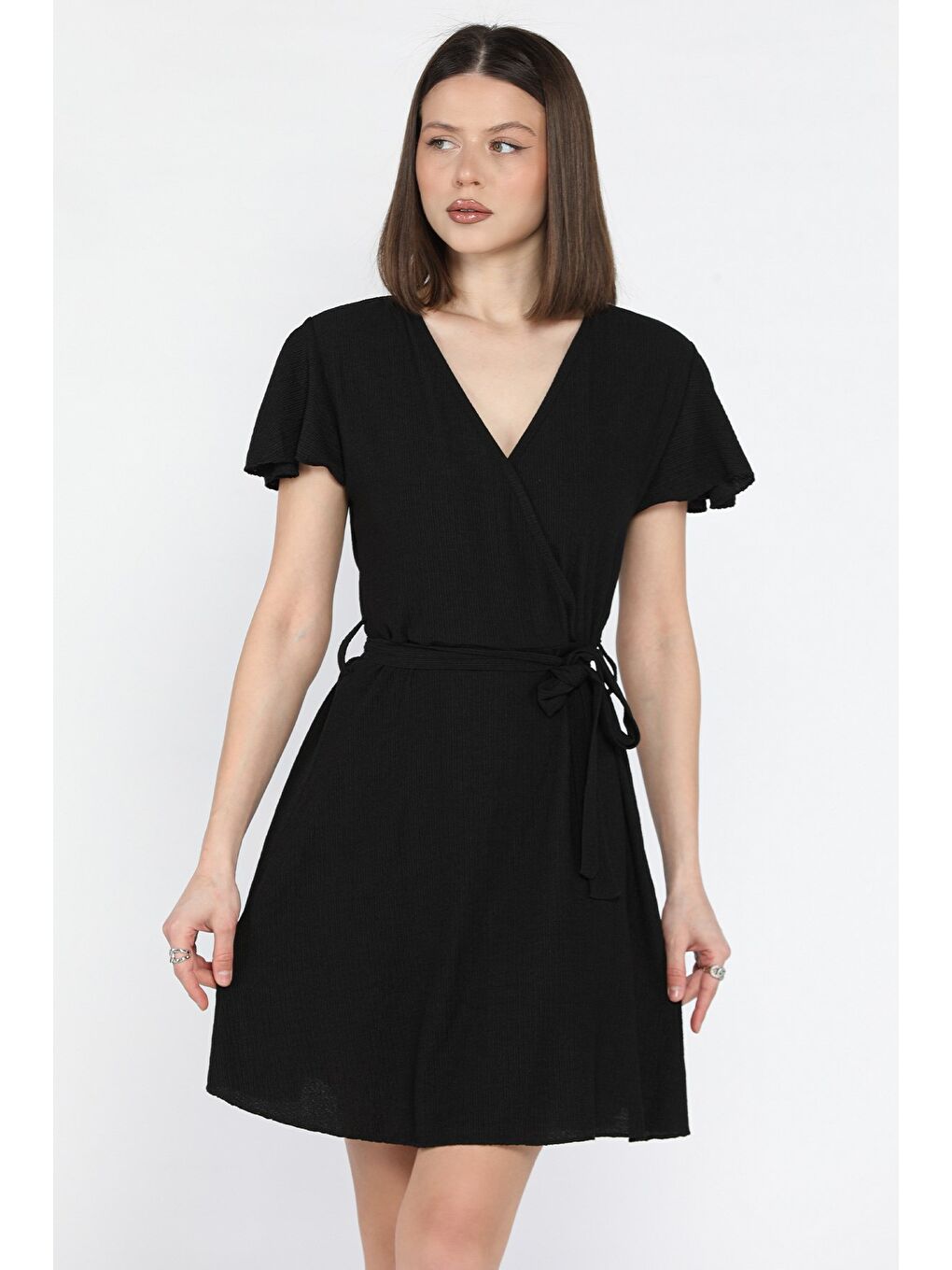 Siyah Kruvaze Yaka Bel Bağcıklı Kadın Elbise