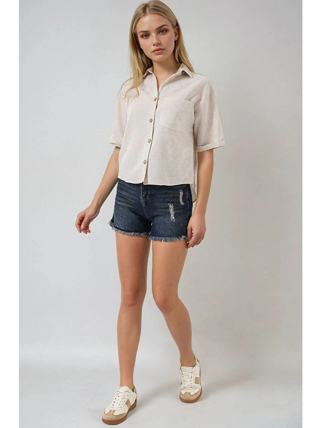 Ekru Kadın Krem Keten Görünümlü Crop Gömlek HZL25S-BD1203391-1