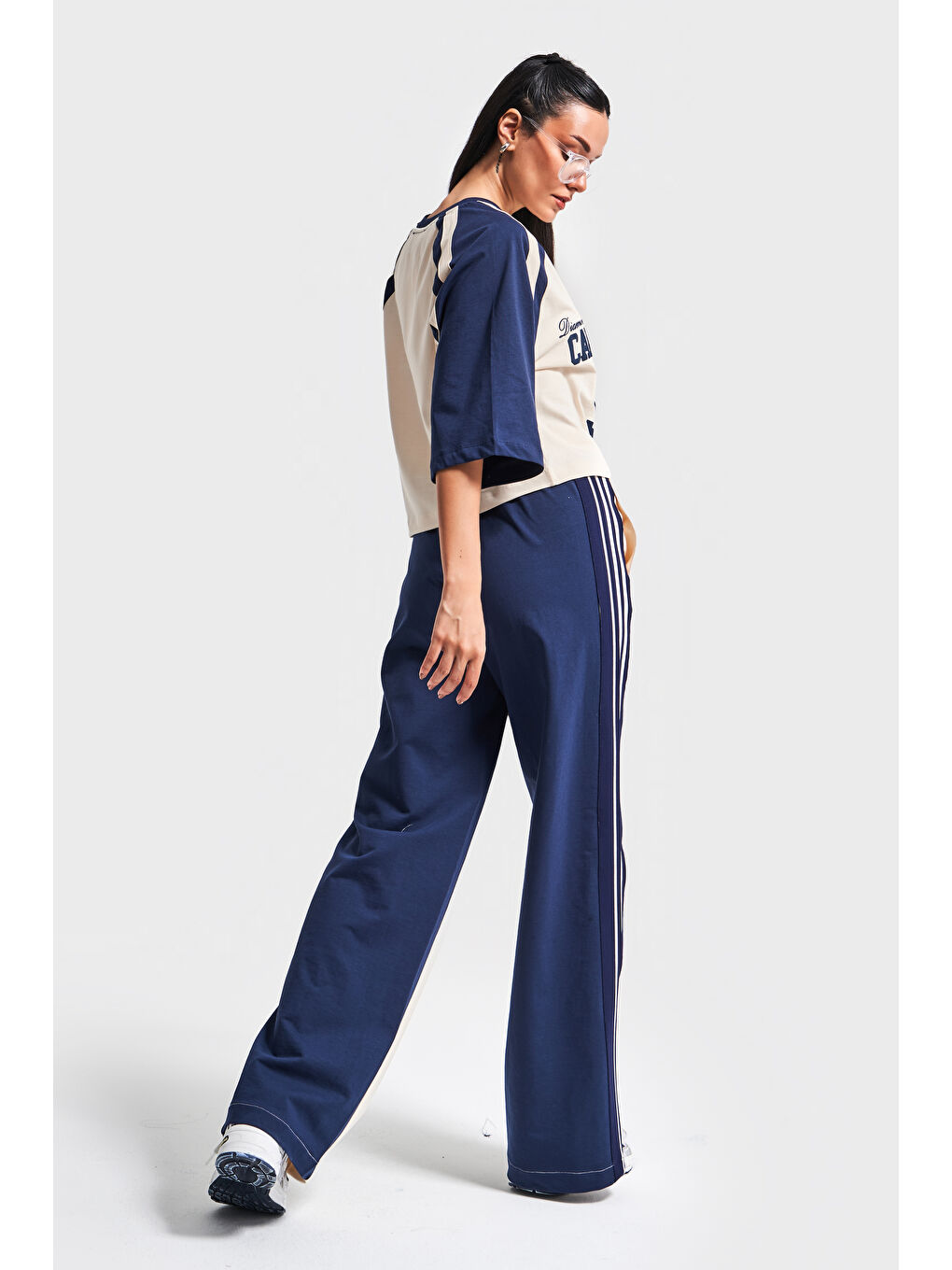 Kadın Çoklu Renk S5-Krem Lacivert Örme Kumaş Eşofman Oversize T-Shirt 2'li Kombin-4