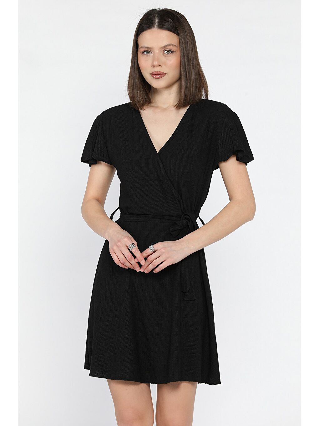 Siyah Kruvaze Yaka Bel Bağcıklı Kadın Elbise-1