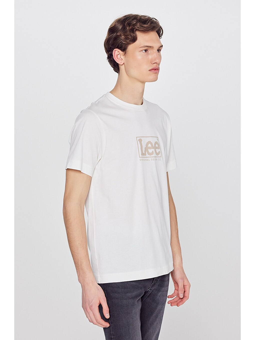 Beyaz %100 Pamuk Regular Fit Normal Kesim Bisiklet Yaka Logo Detaylı Tişört-1