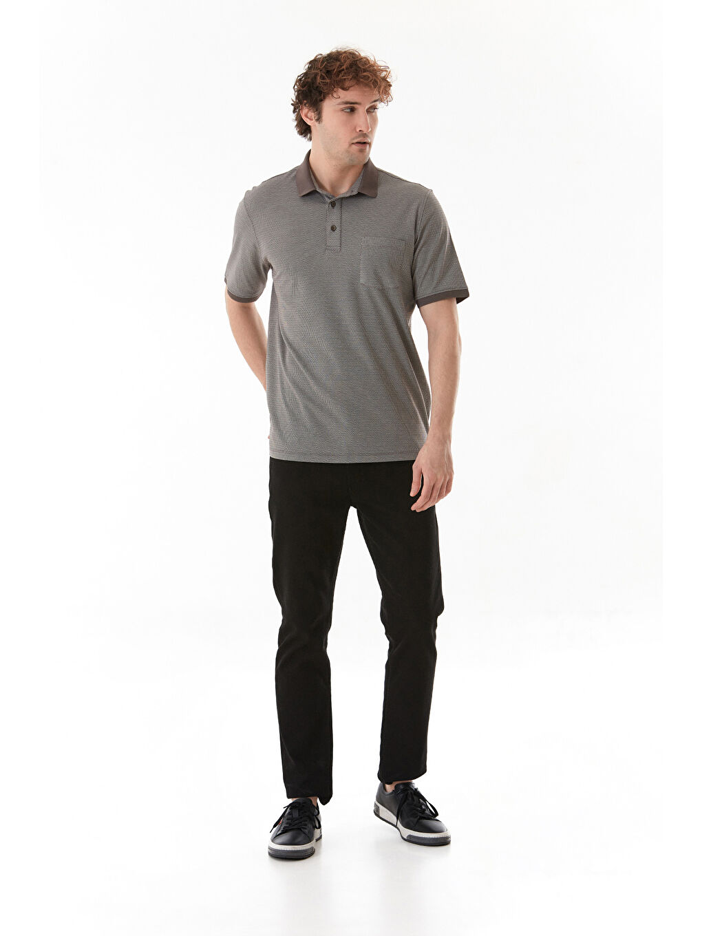 Kahverengi Desenli Cepli Polo Yaka Tişört-2