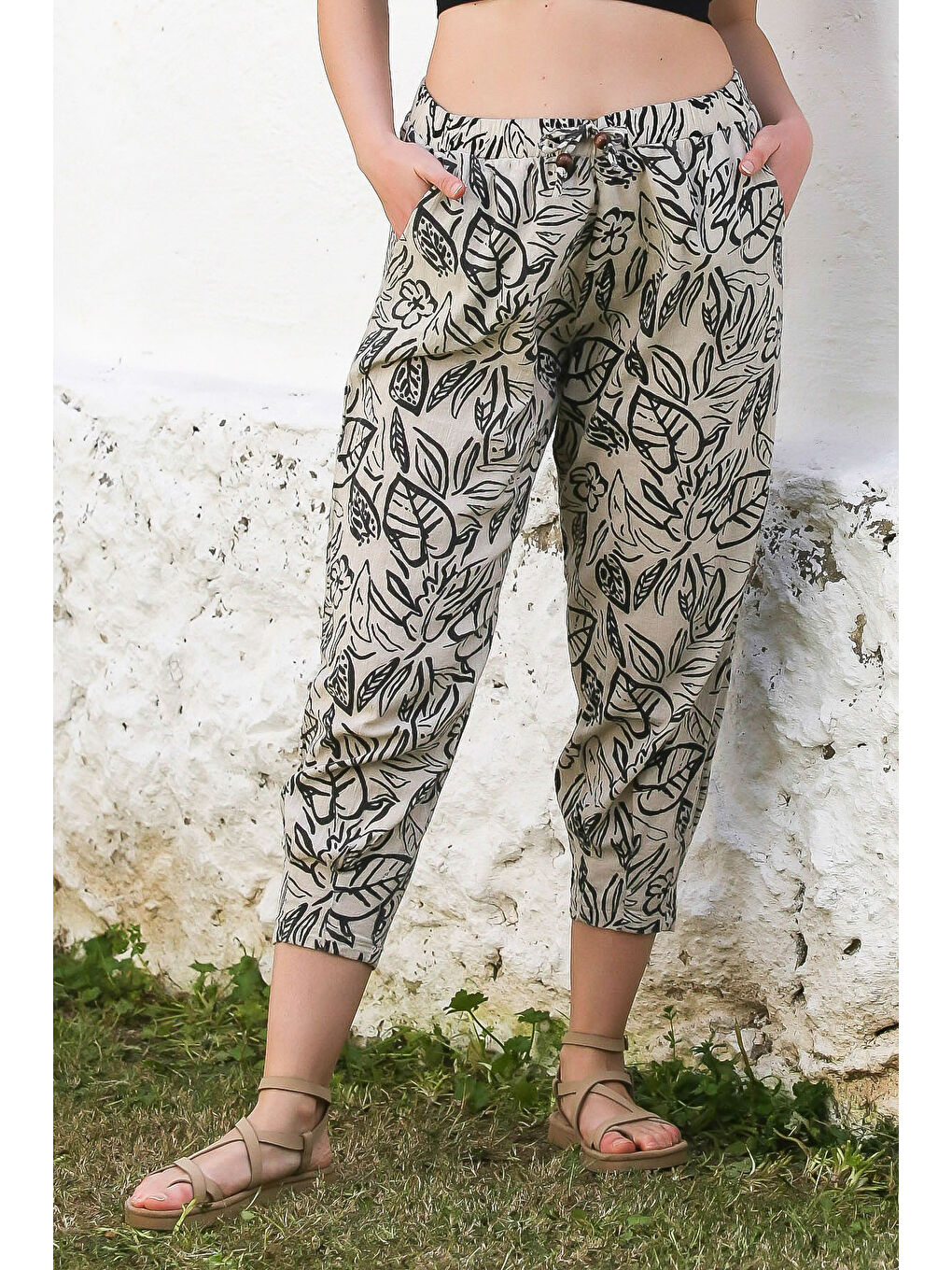 Bej Cepli Yıkamalı Allover Baskılı Lastikli Ve Bağlamalı Bel Şalvar Paça Dokuma Pantolon 90 65